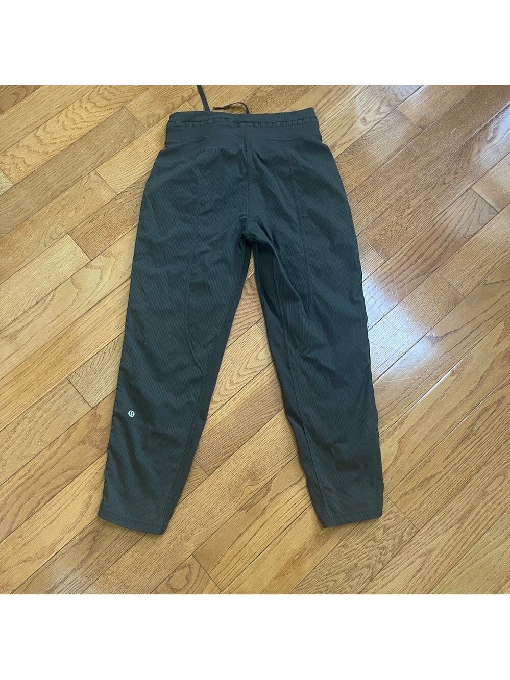 Lululemon Dance Studio Mid-Rise Khaki Green Athletic Pants Joggers Crop 25" Sz 4 - Picture 14 of 14